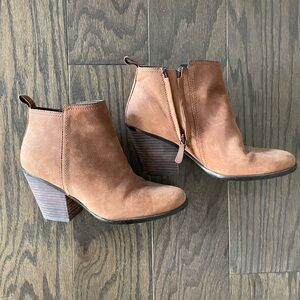 Cole haan camel brown booties. Size 8